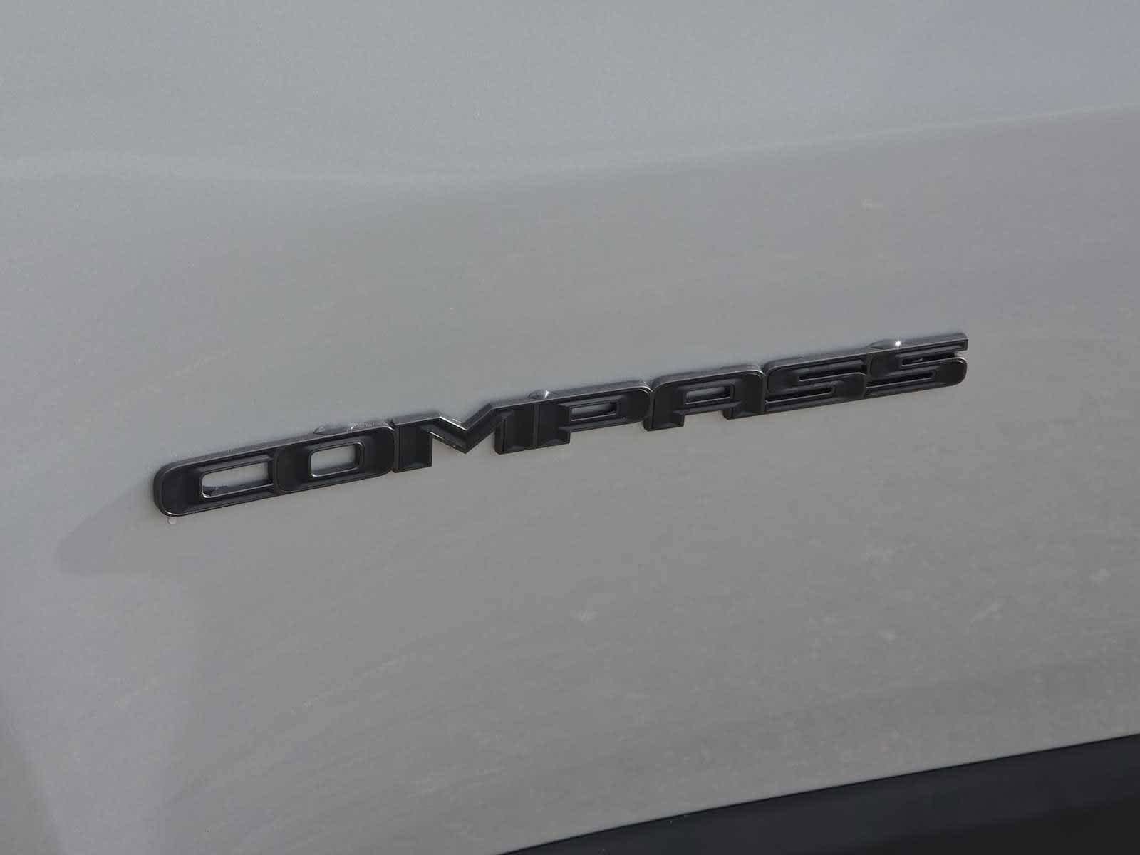 New 2026 Jeep Compass Latitude AWD/4WD image 28