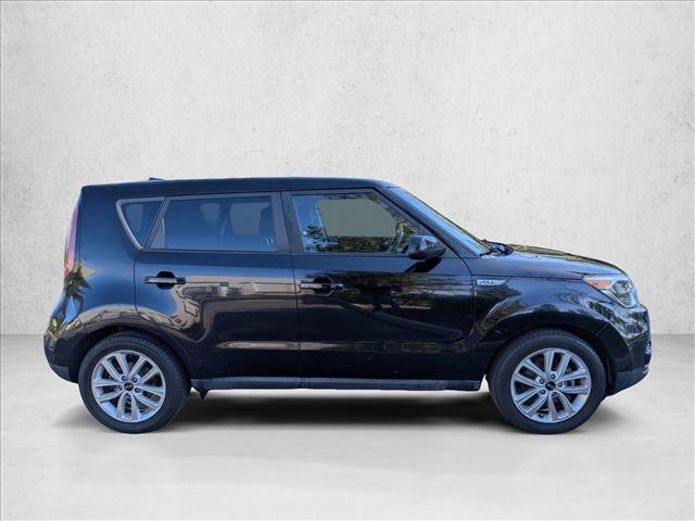 Used 2018 Kia Soul + image 4