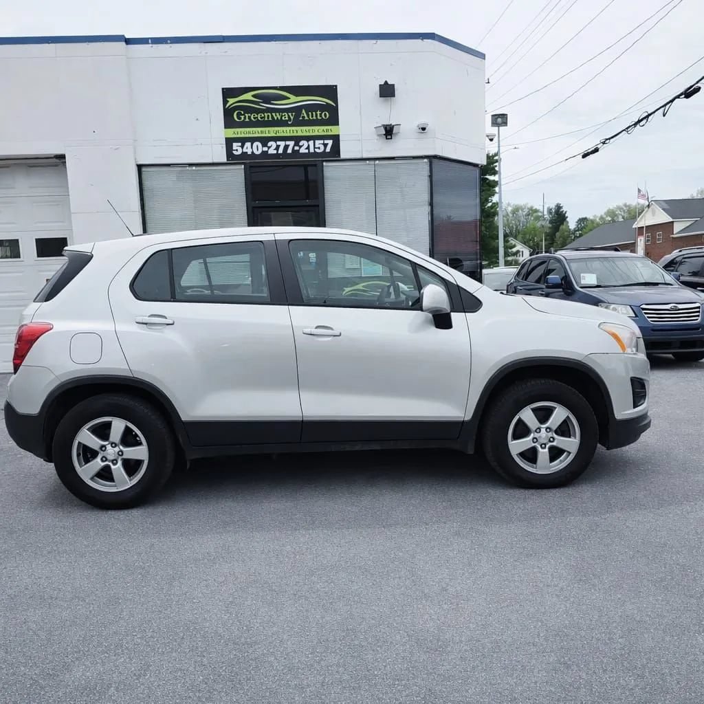 Used 2016 Chevrolet Trax LS AWD/4WD image 7