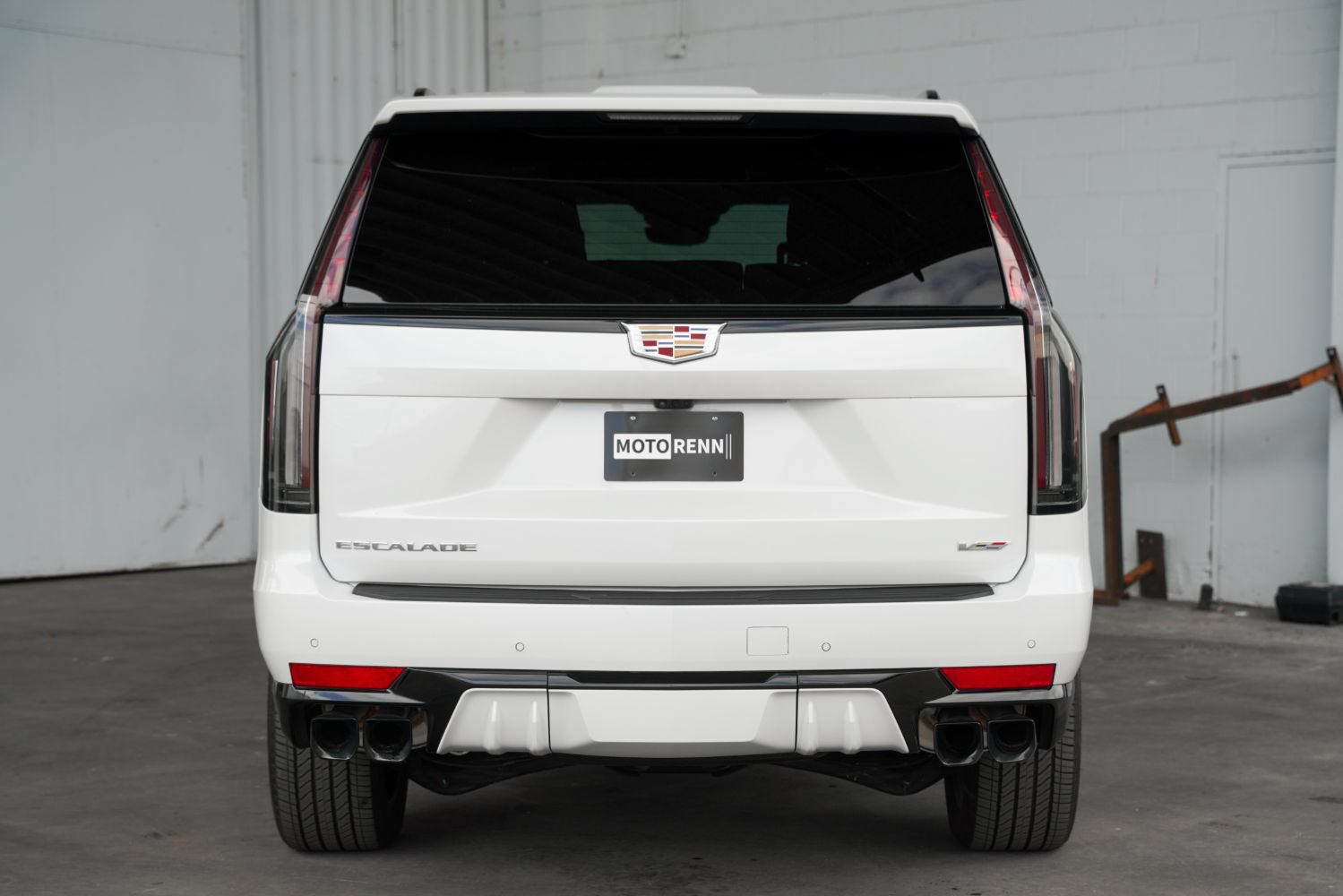 Used 2023 Cadillac Escalade V AWD/4WD image 4