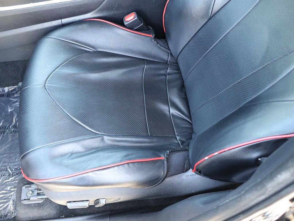 Used 2024 Toyota Highlander LE image 28