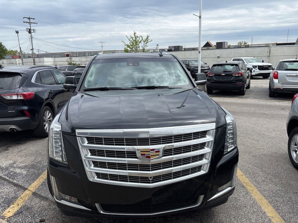 Used 2018 Cadillac Escalade Luxury w/ LPO, Radiant Package AWD/4WD image 6