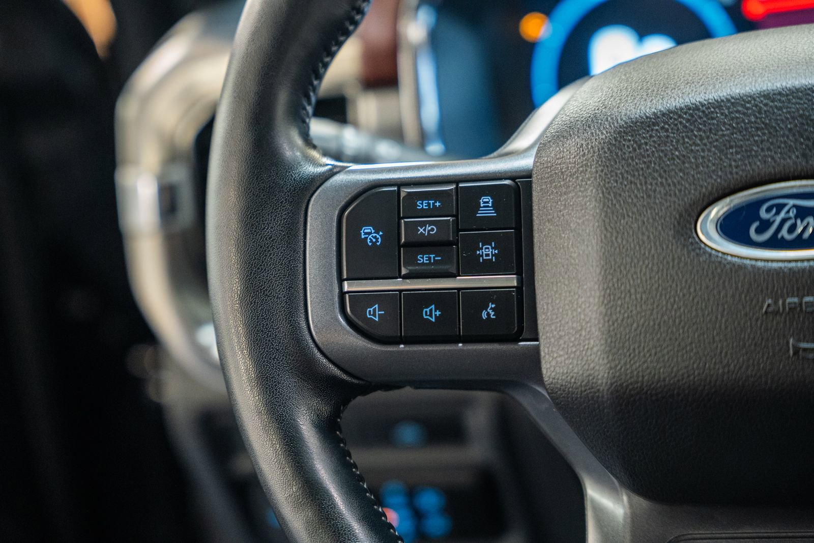 Certified 2023 Ford F150 Lariat w/ Equipment Group 502A High image 37