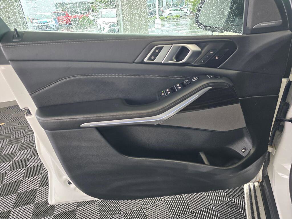 Used 2025 BMW X5 xDrive50e image 20