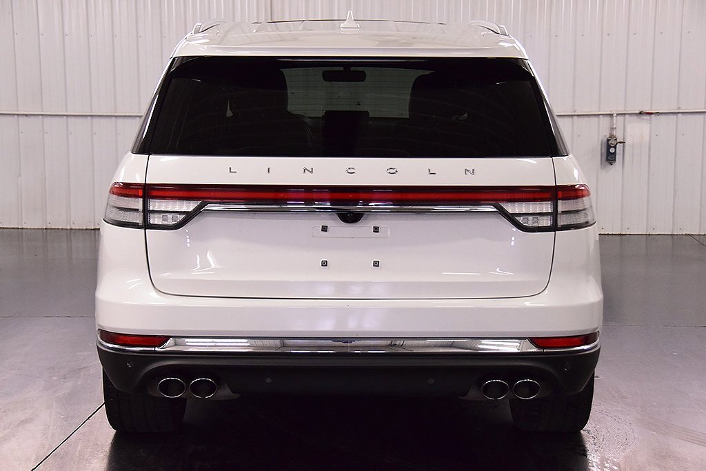 Used 2022 Lincoln Aviator Reserve w/ Equipment Group 201A image 6