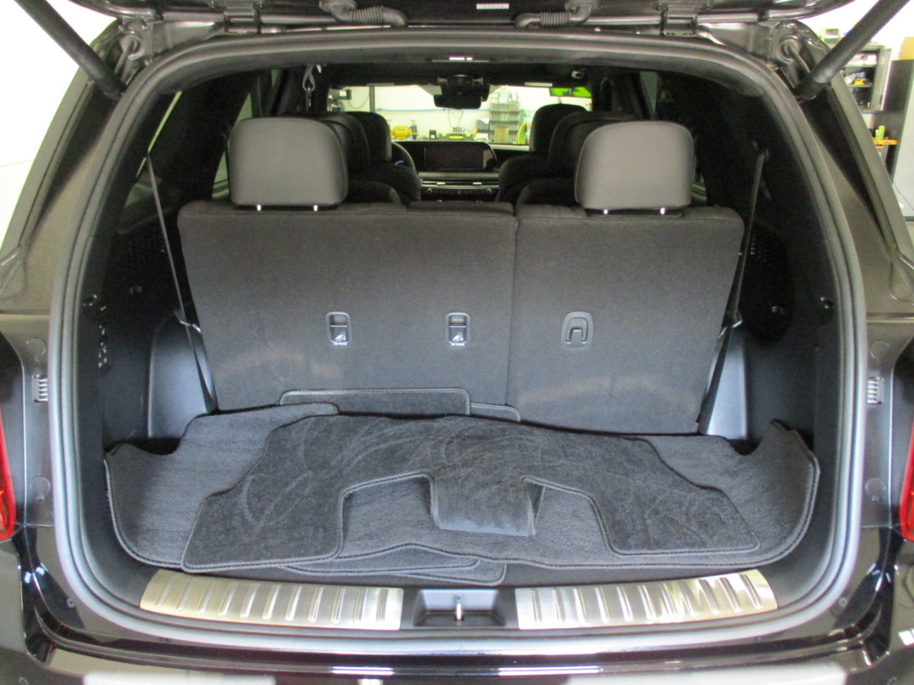 Used 2024 Hyundai Palisade Calligraphy image 16