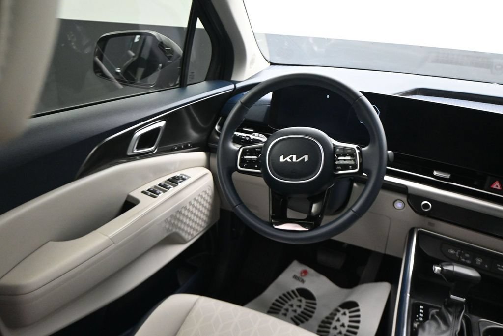 Used 2026 Kia Carnival SX w/ SX Dark Edition Package FWD image 24