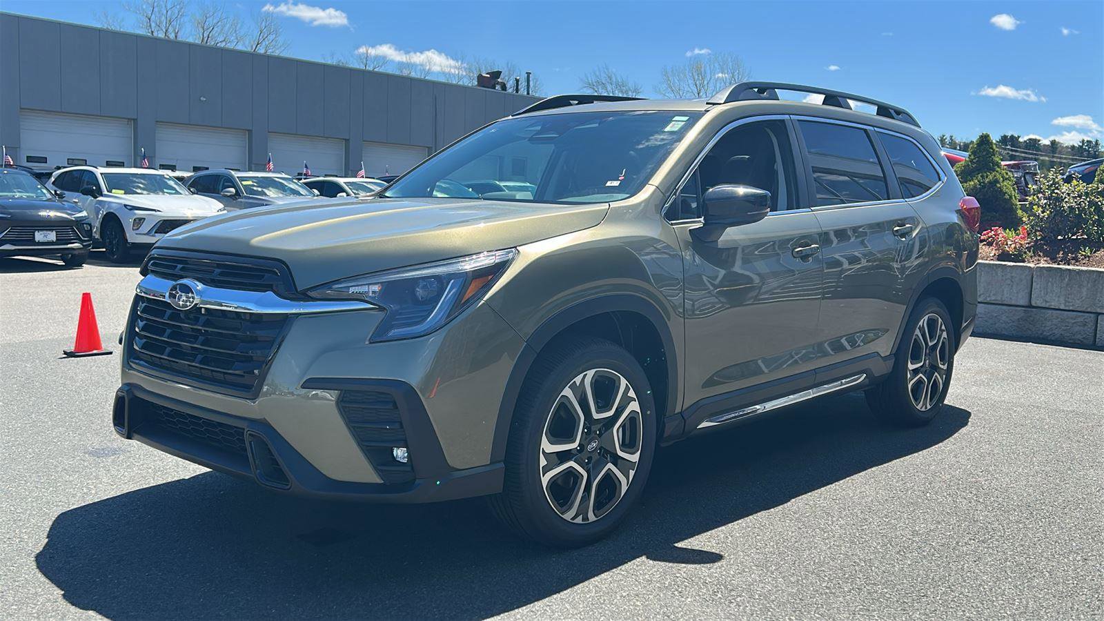 New 2026 Subaru Ascent Limited AWD/4WD image 2