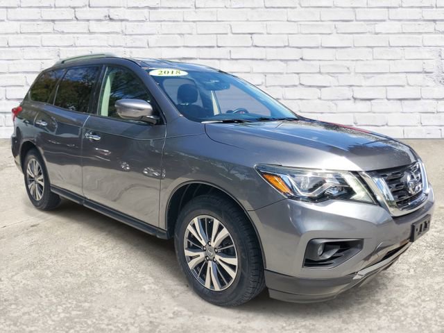 Used 2018 Nissan Pathfinder SV w/ SV Tech Package image 5