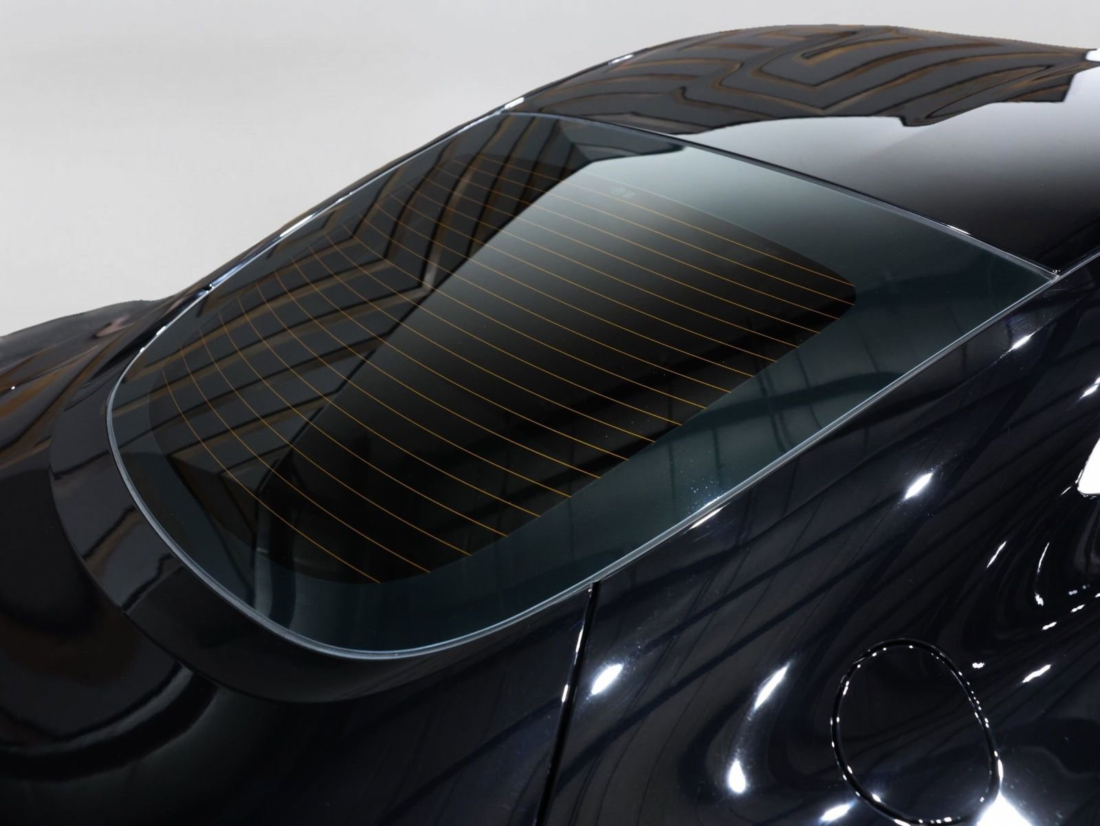 Used 2026 Aston Martin V8 Vantage Coupe RWD image 31