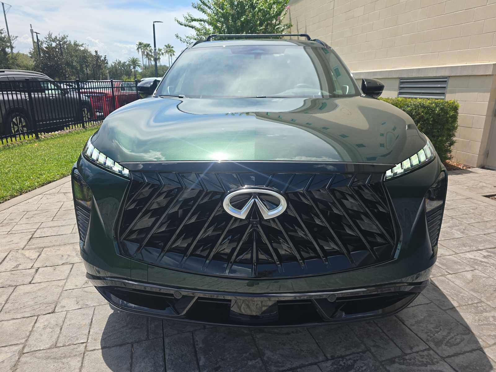 New 2027 INFINITI QX65 Autograph w/ Cargo Package AWD/4WD image 2