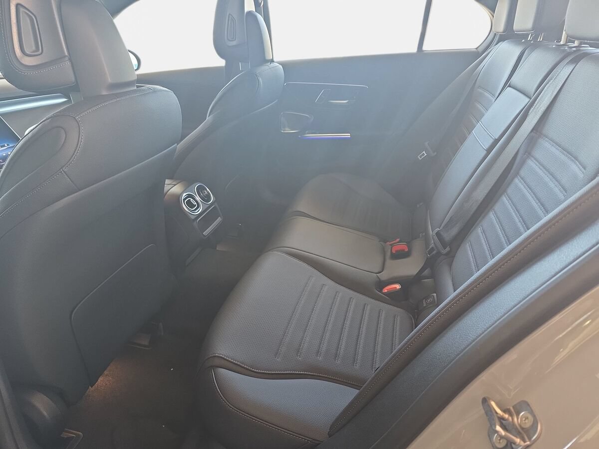 New 2026 Mercedes-Benz C 300 4MATIC Sedan image 14