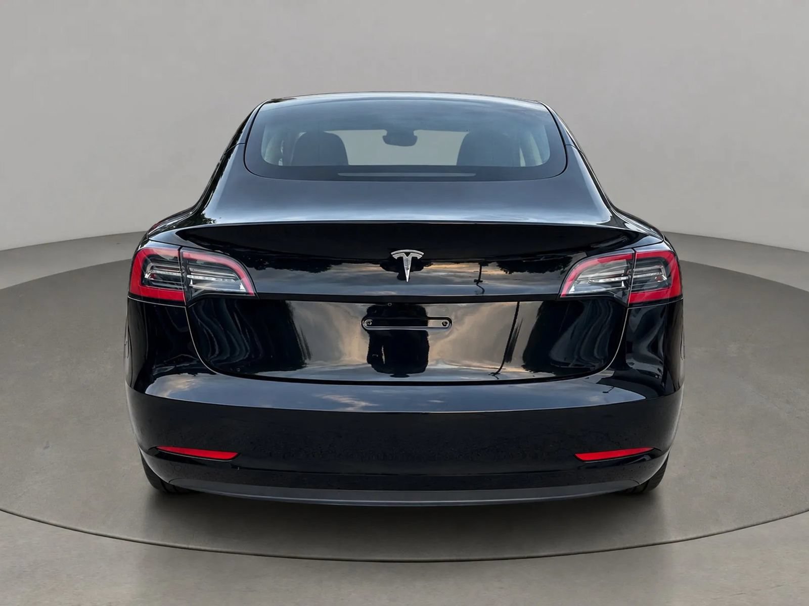 Used 2023 Tesla Model 3 Standard Range RWD image 4