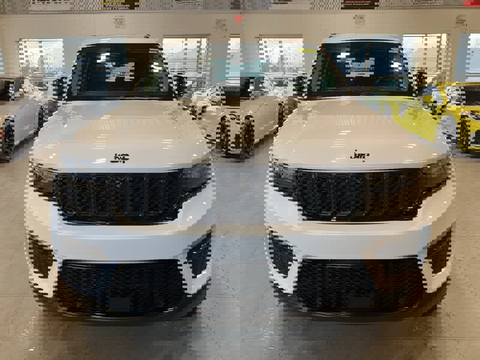 Used 2023 Jeep Grand Cherokee Limited w/ Luxury Tech Group II image 2