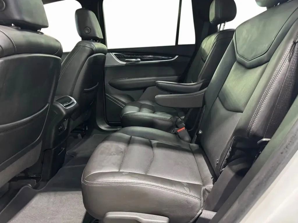Used 2023 Cadillac XT6 Premium Luxury image 28