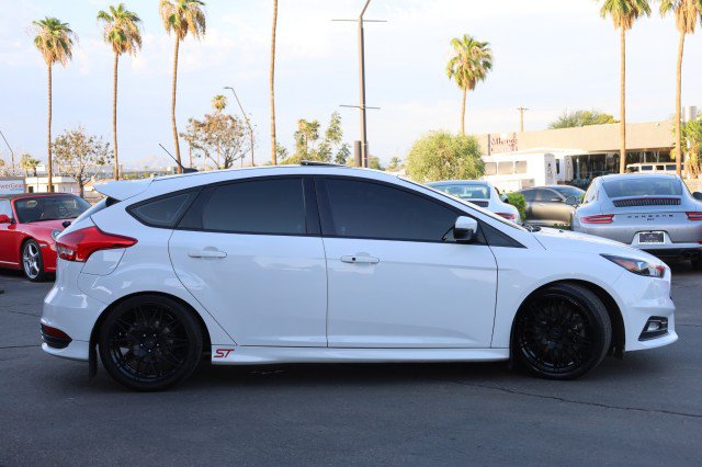 Used 2017 Ford Focus ST w/ Equipment Group 401A FWD image 13