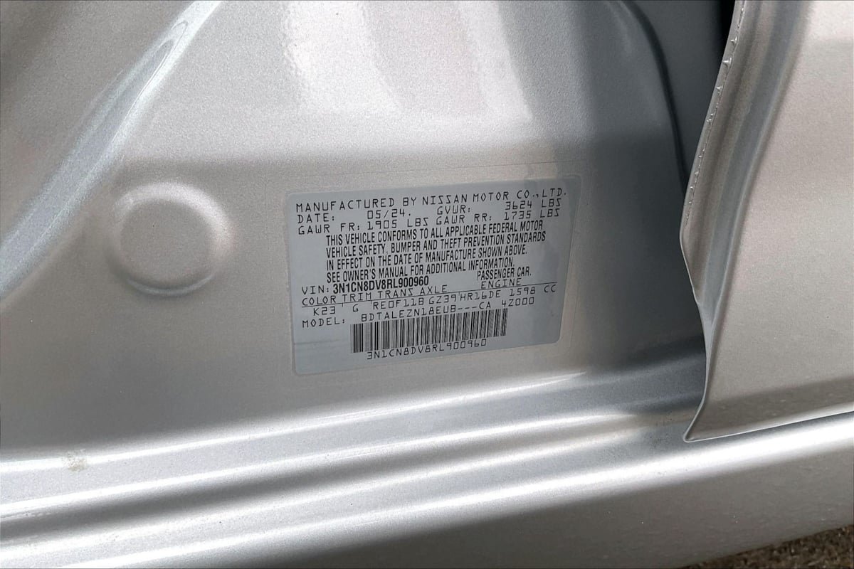 Used 2024 Nissan Versa S w/ Trunk Package FWD image 31