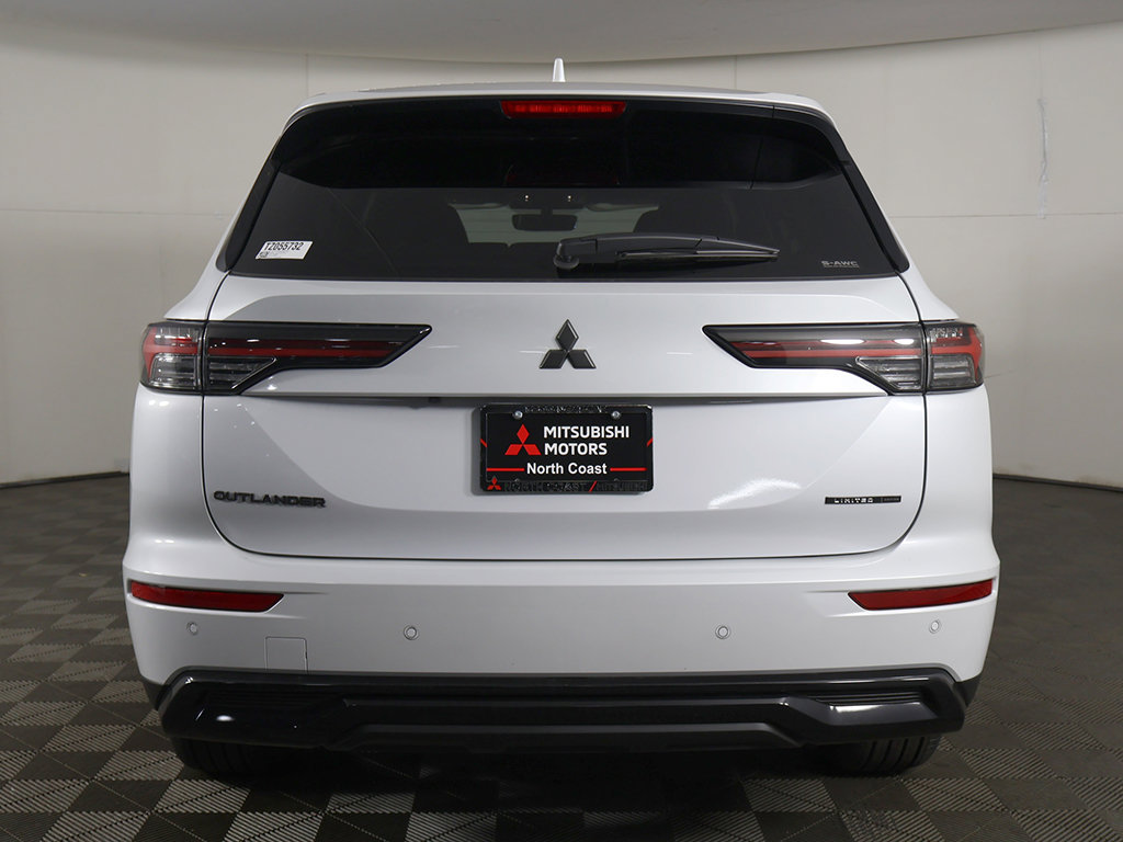 New 2026 Mitsubishi Outlander LE AWD/4WD image 12