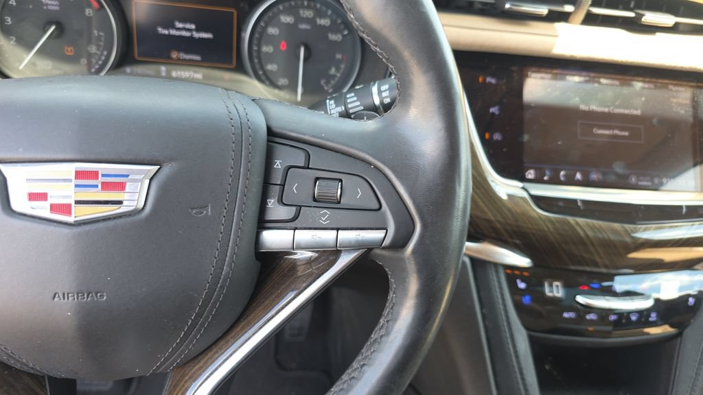 Used 2022 Cadillac XT6 Premium Luxury w/ Platinum Package FWD image 17