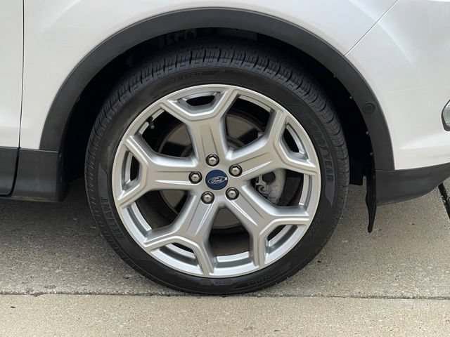 Used 2019 Ford Escape Titanium FWD image 11