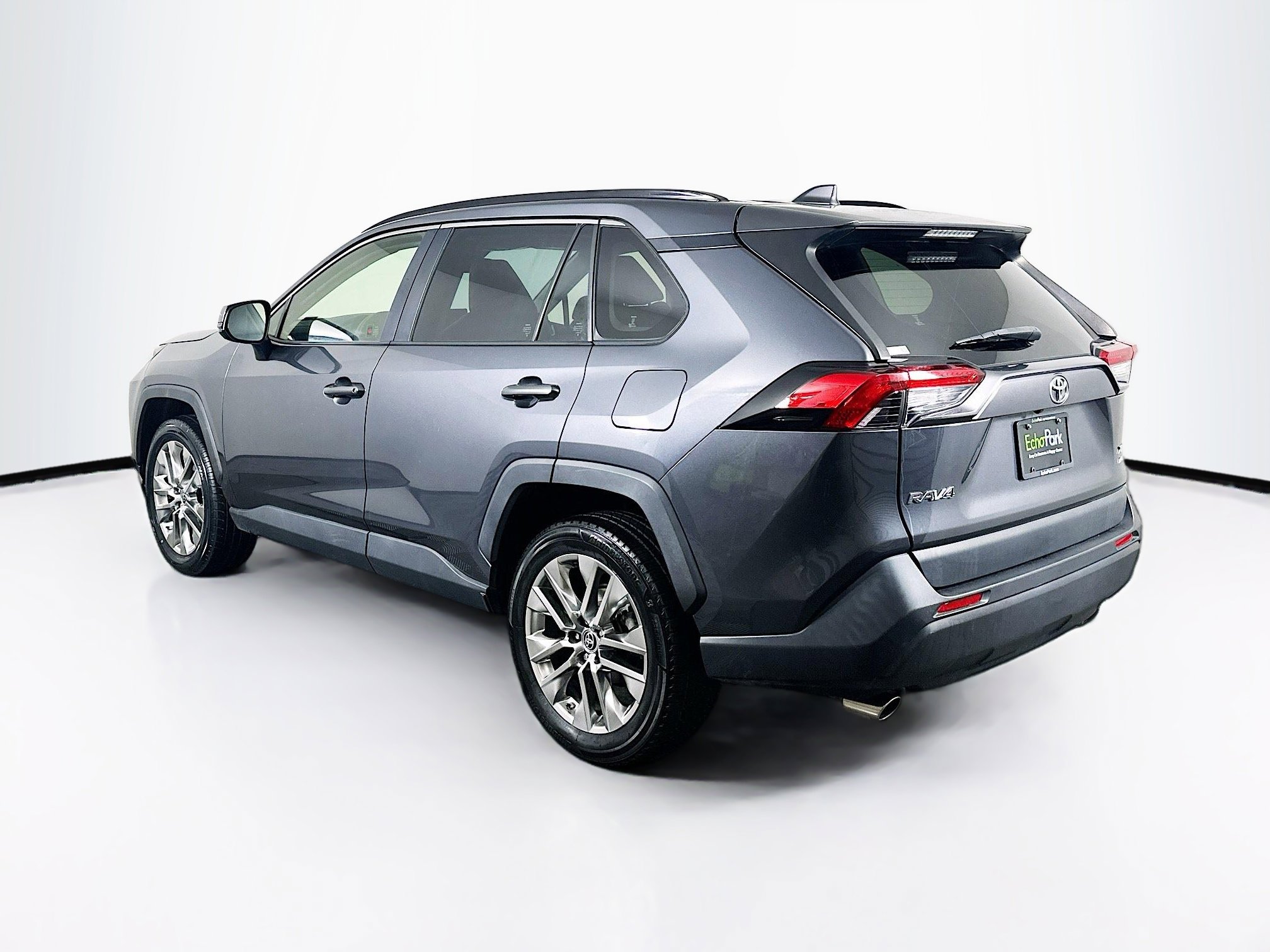 Used 2019 Toyota RAV4 XLE Premium w/ Cold Weather Package image 5