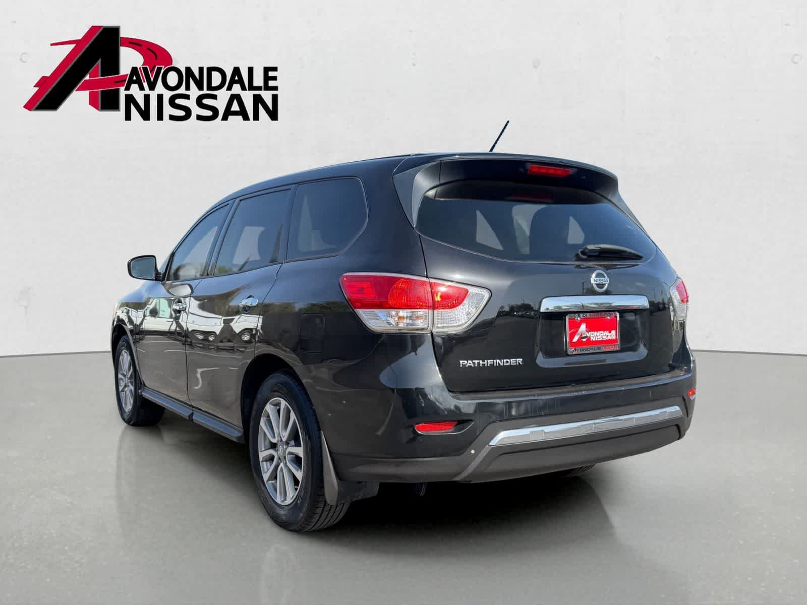 Used 2015 Nissan Pathfinder S FWD image 4