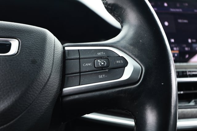 Used 2022 Jeep Compass Latitude w/ Sun and Sound Group AWD/4WD image 14