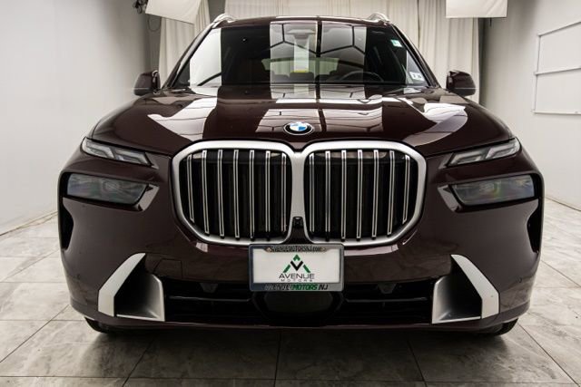 Used 2023 BMW X7 xDrive40i w/ Executive Package AWD/4WD image 5