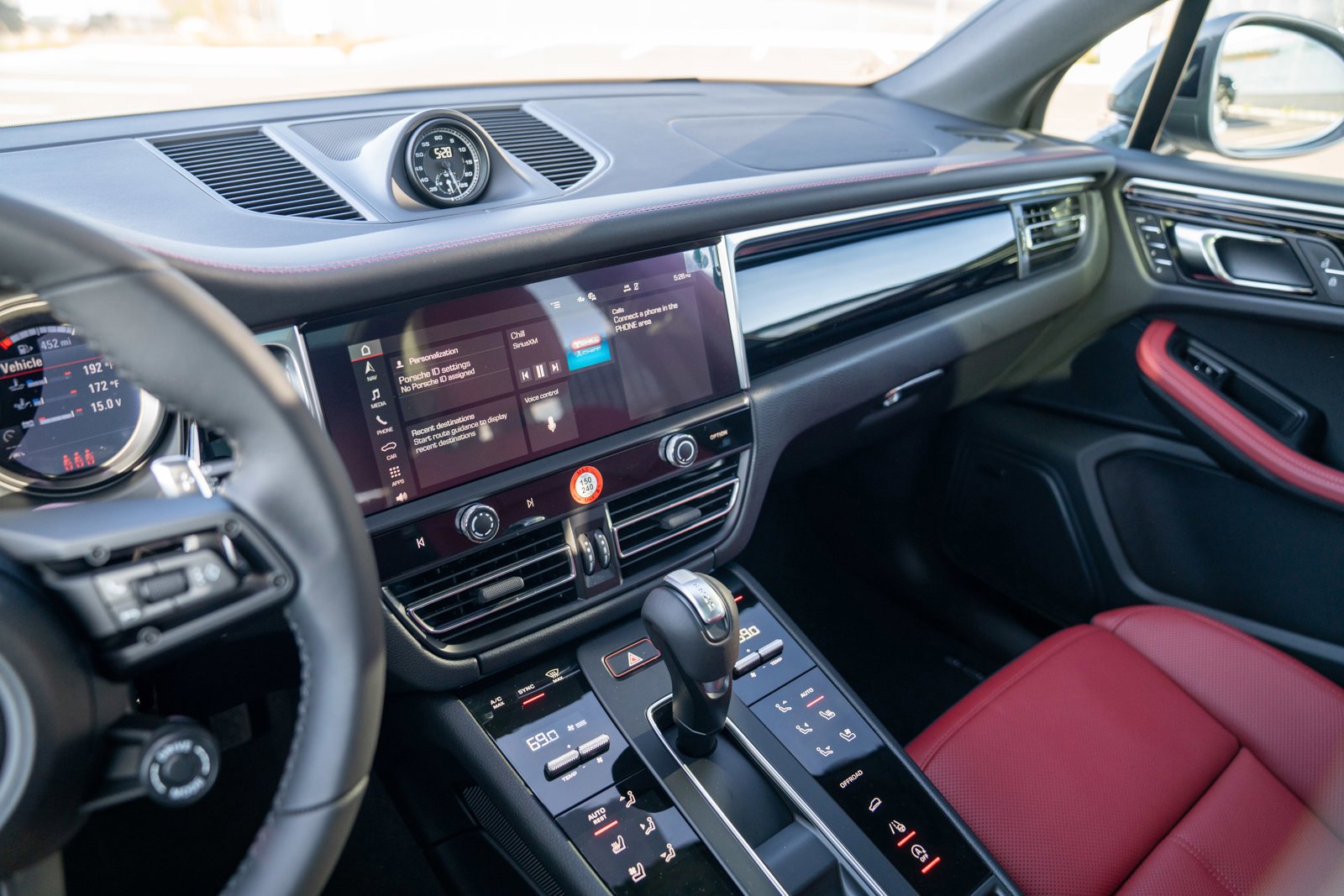 New 2026 Porsche Macan Turbo AWD/4WD image 16