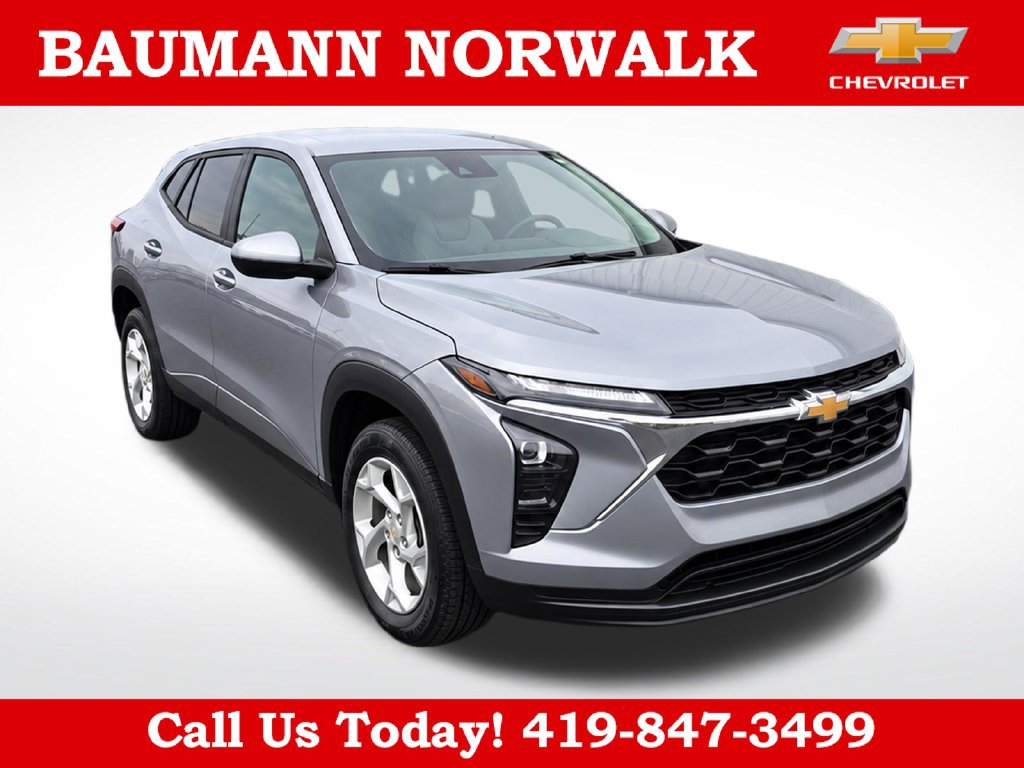 Used 2024 Chevrolet Trax LS w/ LS Convenience Package FWD image 5