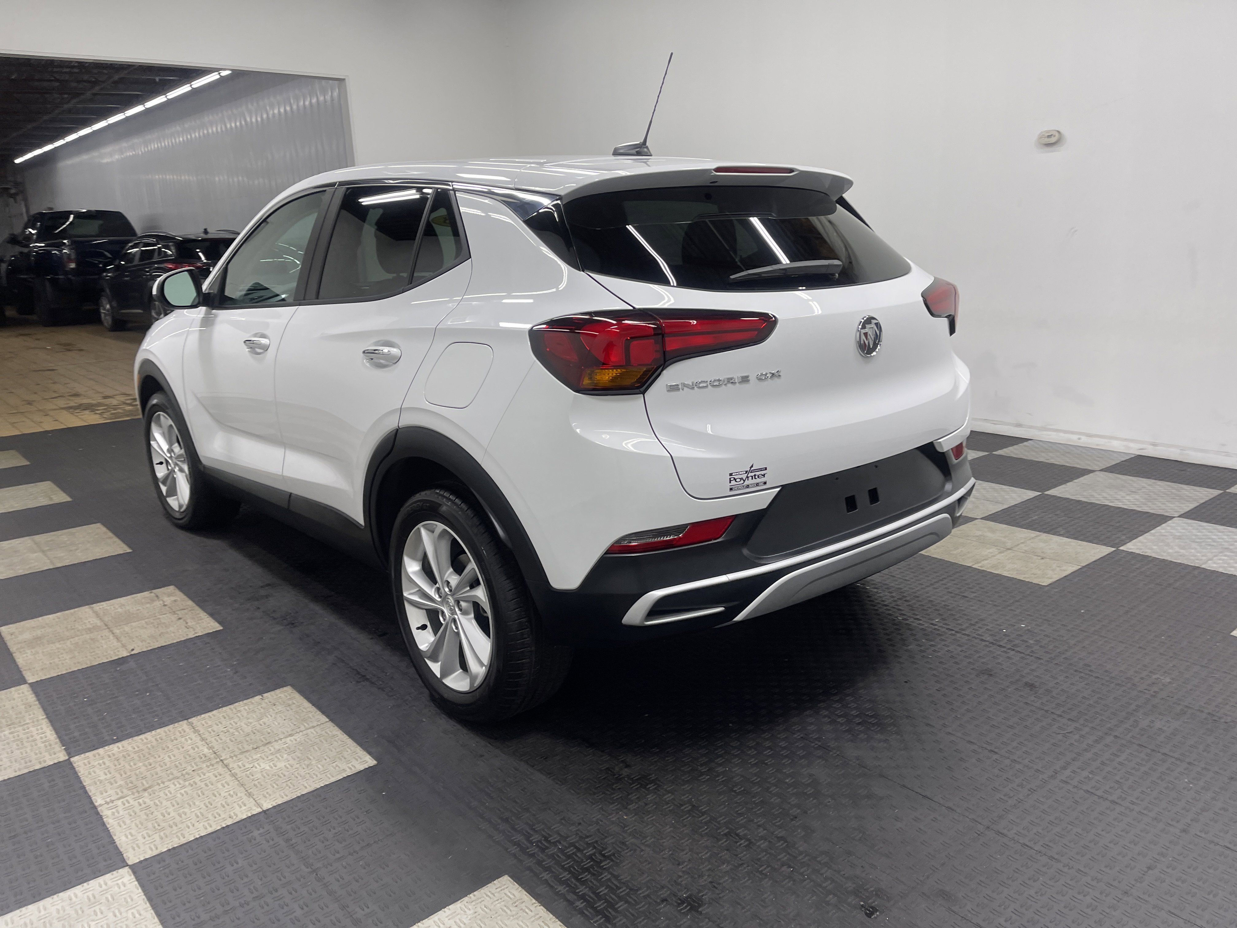 Used 2023 Buick Encore GX Preferred w/ Cold Weather Comfort Package FWD image 2