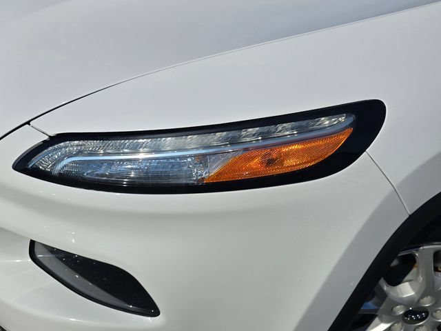 Used 2018 Jeep Cherokee Latitude FWD image 20
