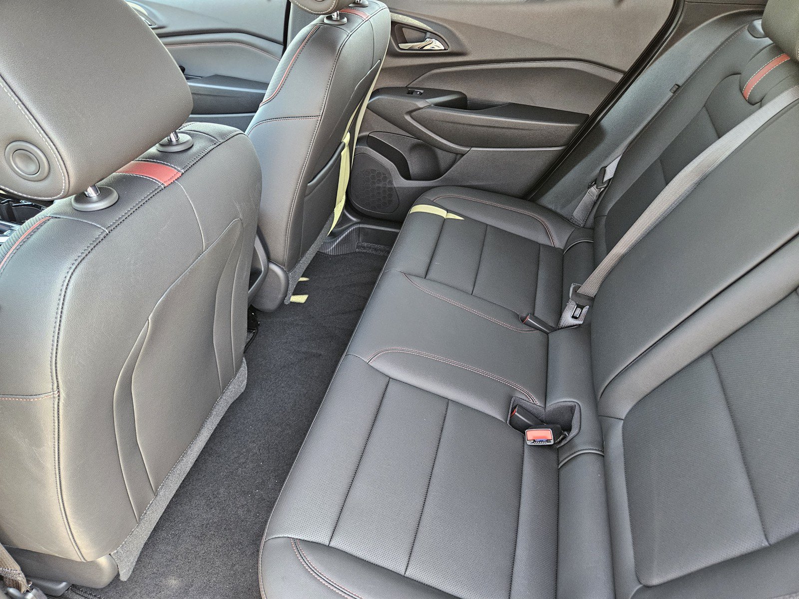 New 2026 Chevrolet Trax RS w/ Sunroof Package FWD image 20