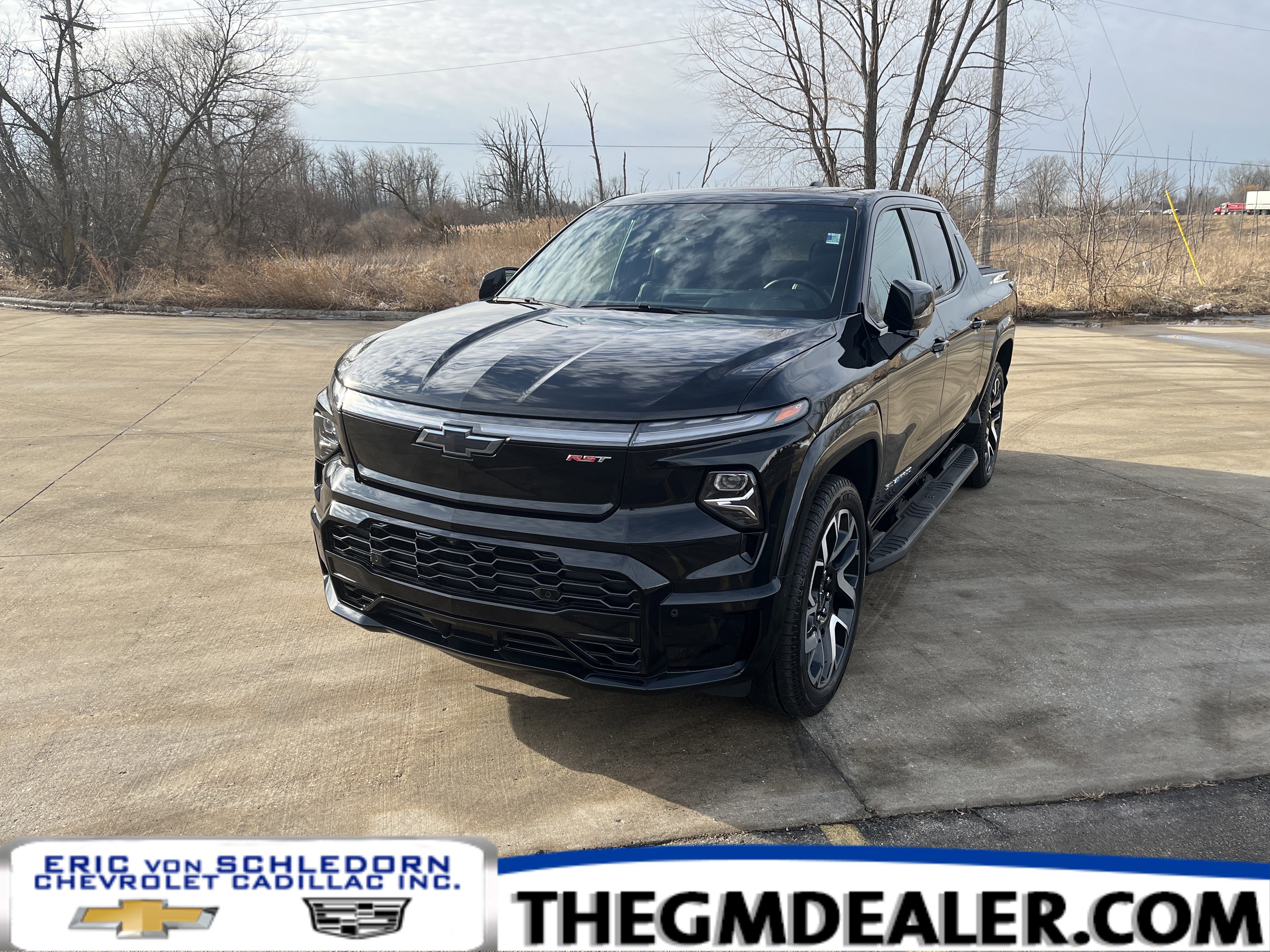Used 2024 Chevrolet Silverado EV RST image 1