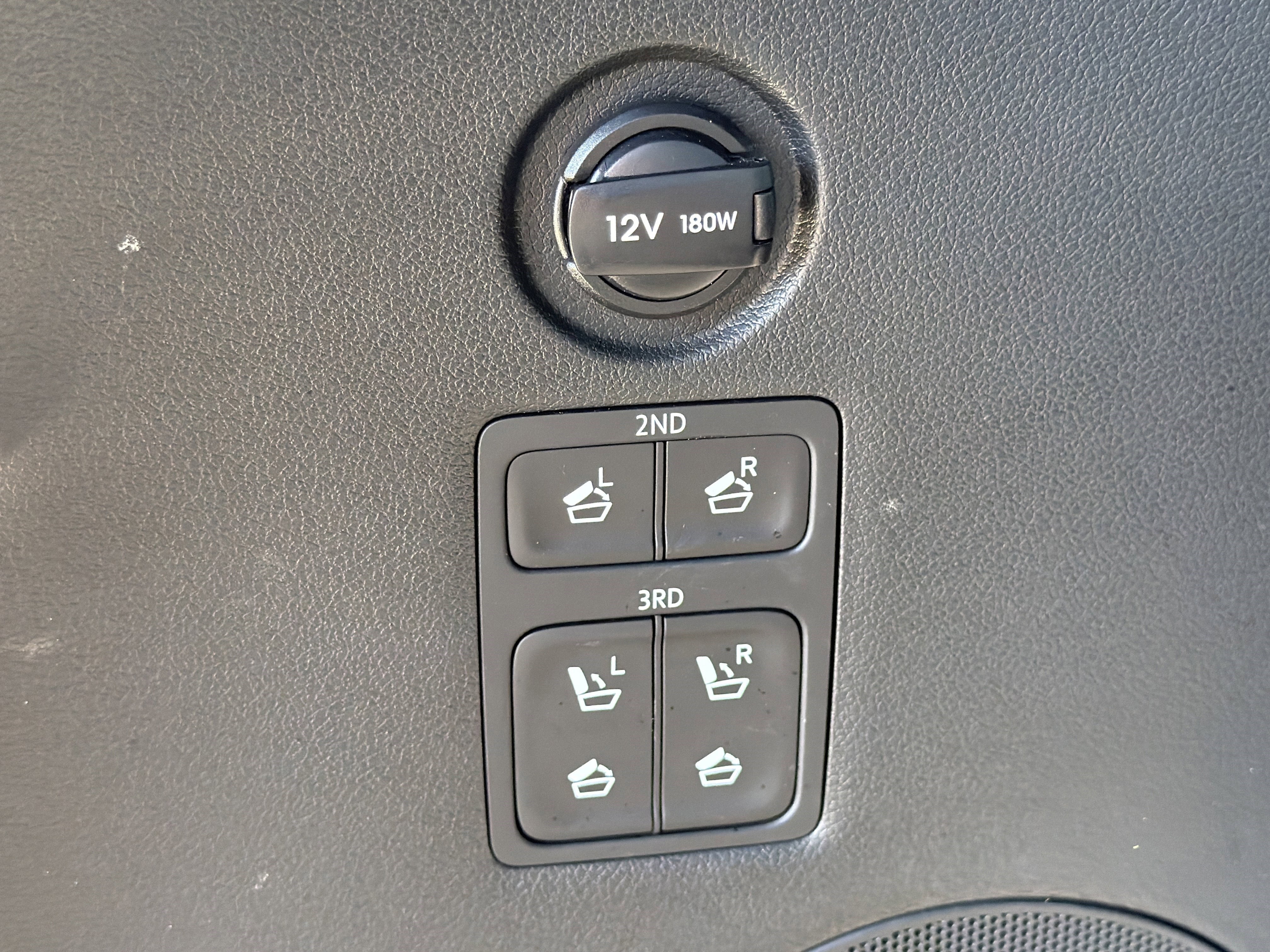 Used 2022 Hyundai Palisade Calligraphy image 39