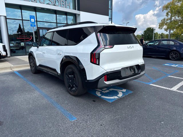 Certified 2024 Kia EV9 GT-Line AWD/4WD image 3