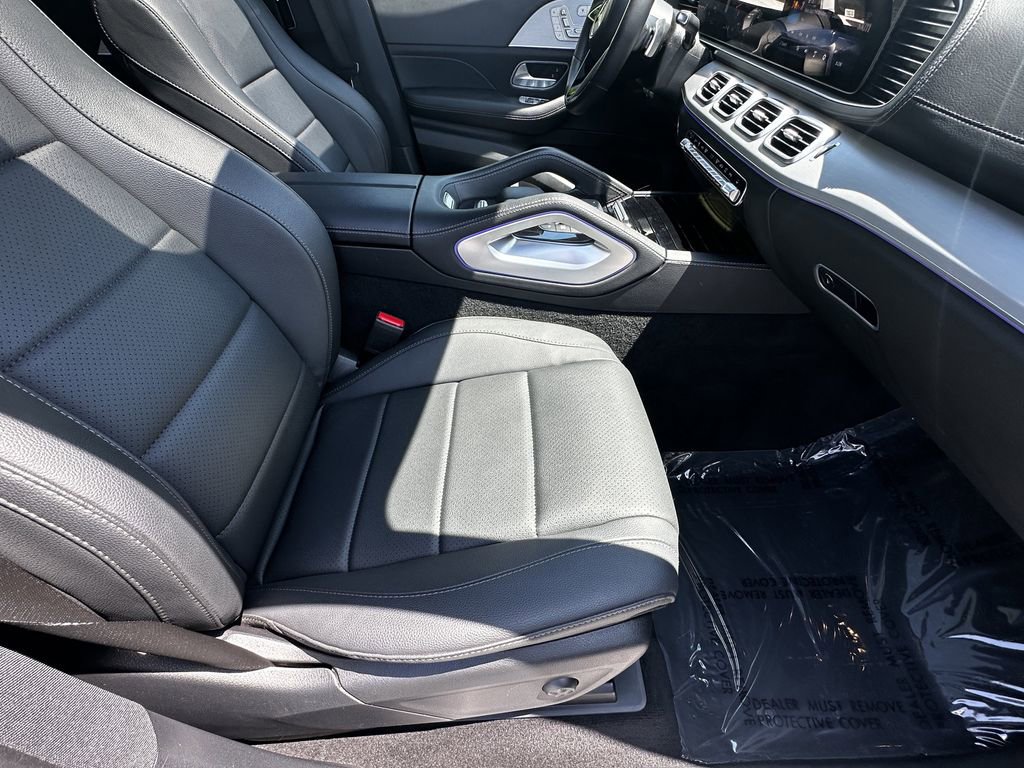 Certified 2025 Mercedes-Benz GLS 450 4MATIC image 15