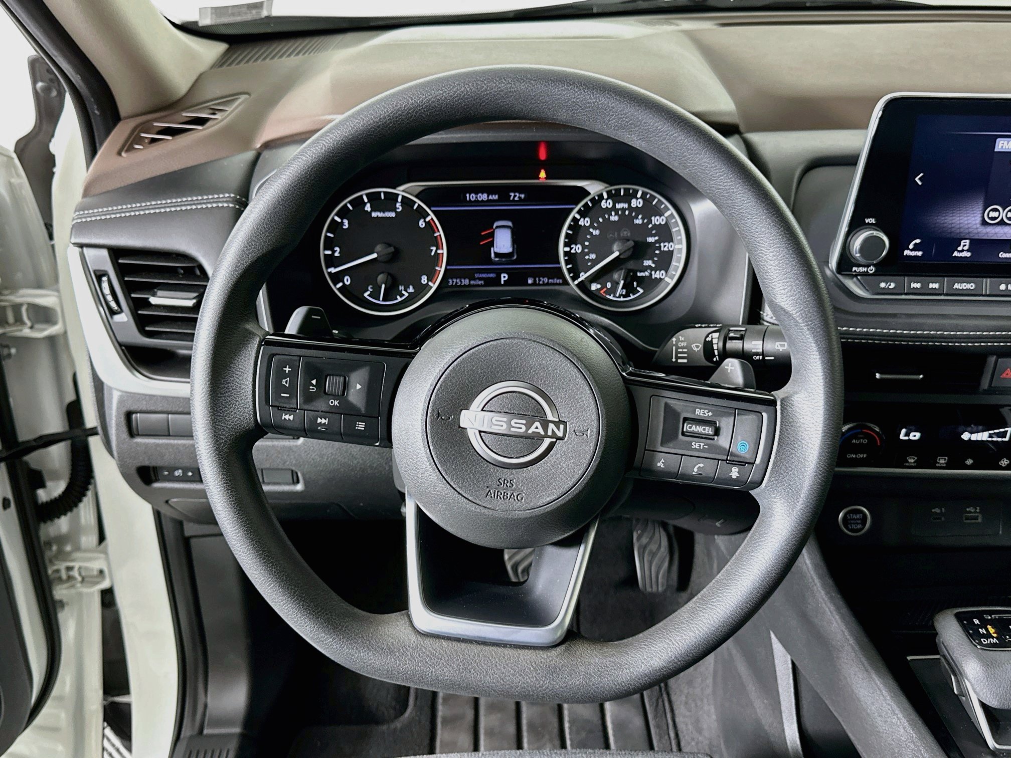 Used 2023 Nissan Rogue SV FWD image 18