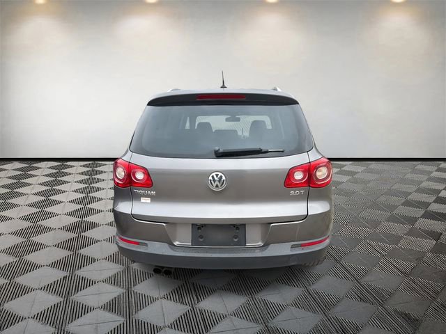 Used 2010 Volkswagen Tiguan SEL image 7