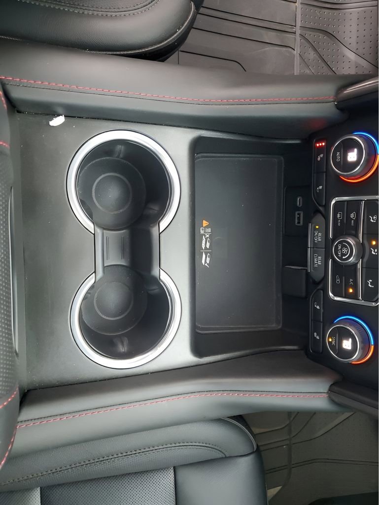 Used 2023 Chevrolet Suburban RST image 40