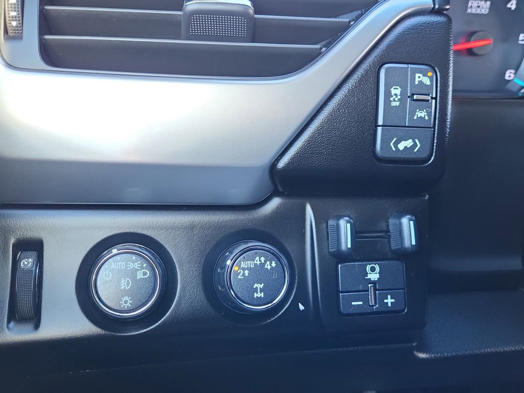 Used 2020 Chevrolet Tahoe Premier AWD/4WD image 24