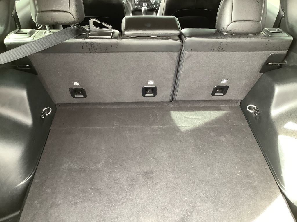 Used 2020 Jeep Cherokee Latitude Plus w/ Comfort/Convenience Group image 27