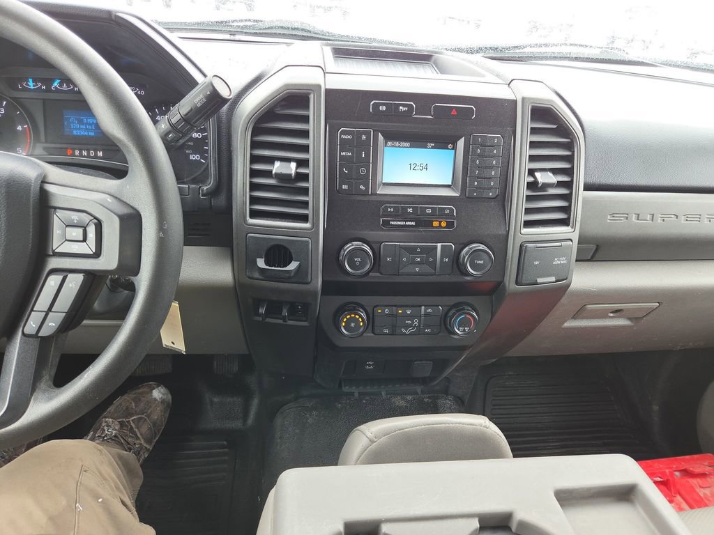 Used 2020 Ford F550 2WD Regular Cab Super Duty image 21
