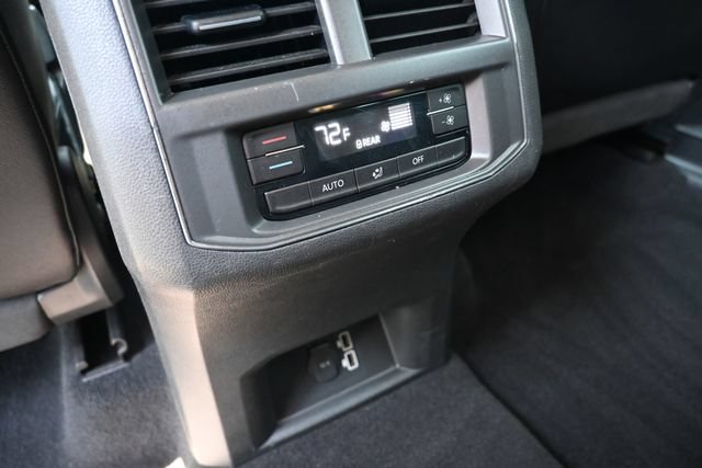 Used 2018 Volkswagen Atlas SE w/ R-Line Package AWD/4WD image 29