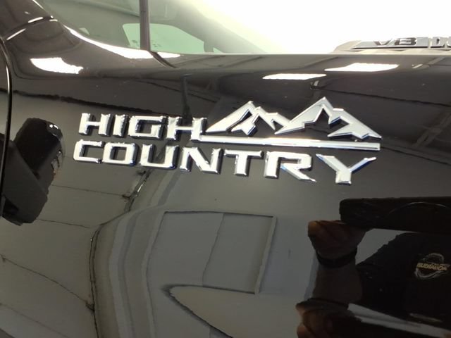 Used 2026 Chevrolet Silverado 2500 High Country w/ High Country Premium Package AWD/4WD image 10