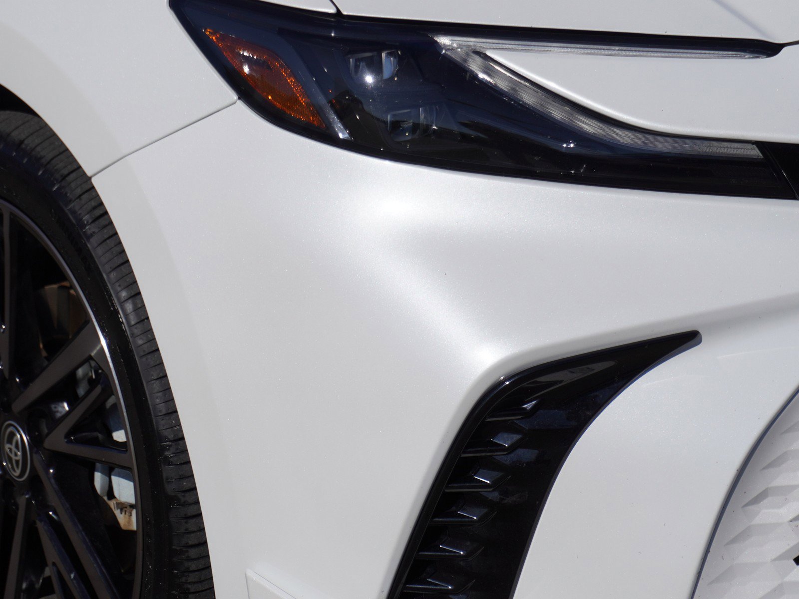 Used 2025 Toyota Camry XSE image 3