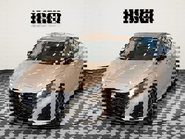 Used 2025 Nissan Altima 2.5 SR FWD image 4