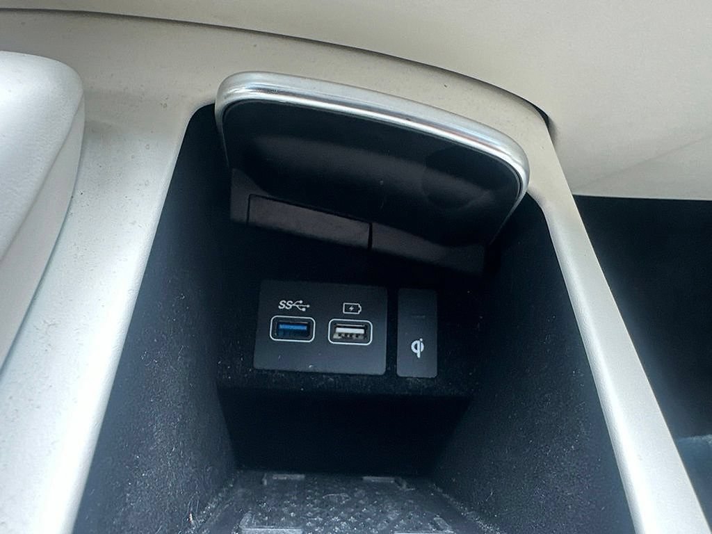 Used 2023 Genesis Electrified GV70 w/ Prestige Package AWD/4WD image 18