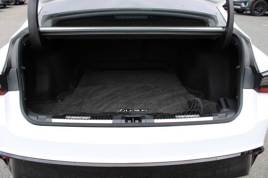 Used 2024 Lexus IS 350 F Sport RWD image 13