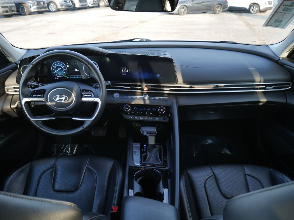 Used 2025 Hyundai Elantra Limited FWD image 39